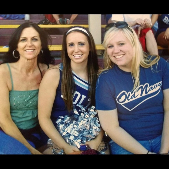 Meet your Posher, Ashley - Picture 1 of 2